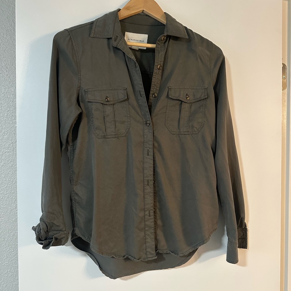 Aeropostale Green Long Sleeve Button Down Shirt